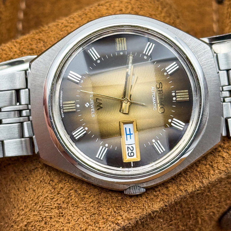Seiko Seiko - Lord Matic "Gradient Golden Sunburst" 光波 (Kōha) – Waves of Light - 5606-7300 - Men - 1974 vintage watch - image 31