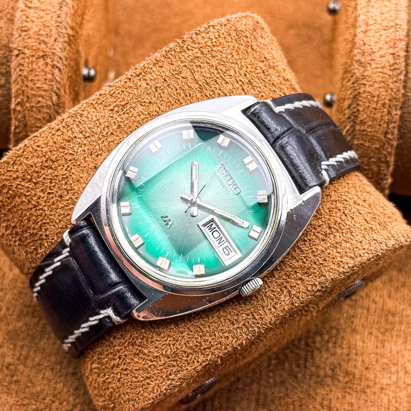 Seiko Seiko - Lord Matic "Gradient Green Sunburst" 柔光 (Jūkō) – Soft Light - No reserve price - 5606-7230 - Men - 1973 vintage watch - image 1