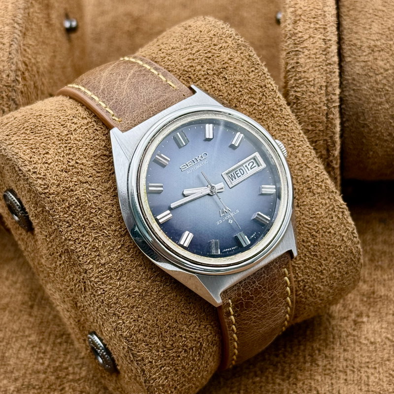 Seiko Seiko - LM “Brushed Blue Sunburst” 青嵐 (Ao Arashi) – Blue Storm - No Reserve Price - 5606-7071 - Men - 1972 vintage watch - image 17