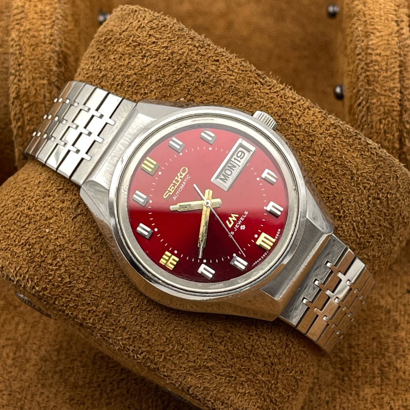 Seiko Seiko - Lord Matic "Gradient Ruby Sunburst" 焔暈 (Hon’un) – Flame Aura - No Reserve Price - 5606-7290 - Men - 1973 vintage watch - image 6
