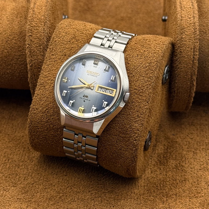 Seiko Seiko - LM "Gradient Sky Blue Sunburst" [Serviced] "Near-Mint" - 5606-7290 - Men - 1974 vintage watch - image 11