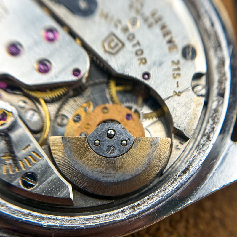 Universal Genève Universal Genève - Polerouter Date 'Tropical Dial' - 204605-3 - Hombre - 1965 vintage watch - image 19