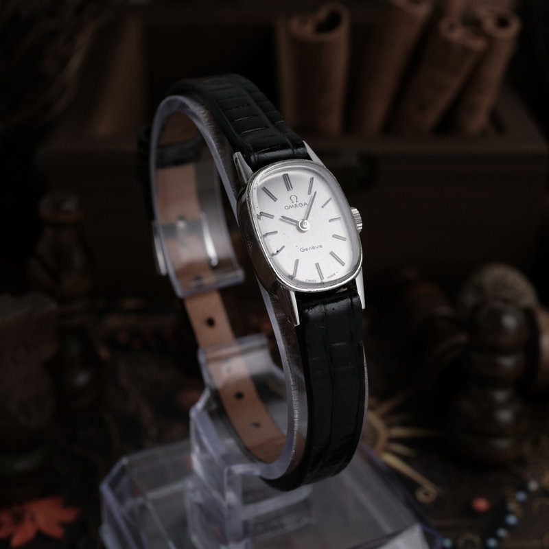 Omega Genève 511.454 (1974) - image 2