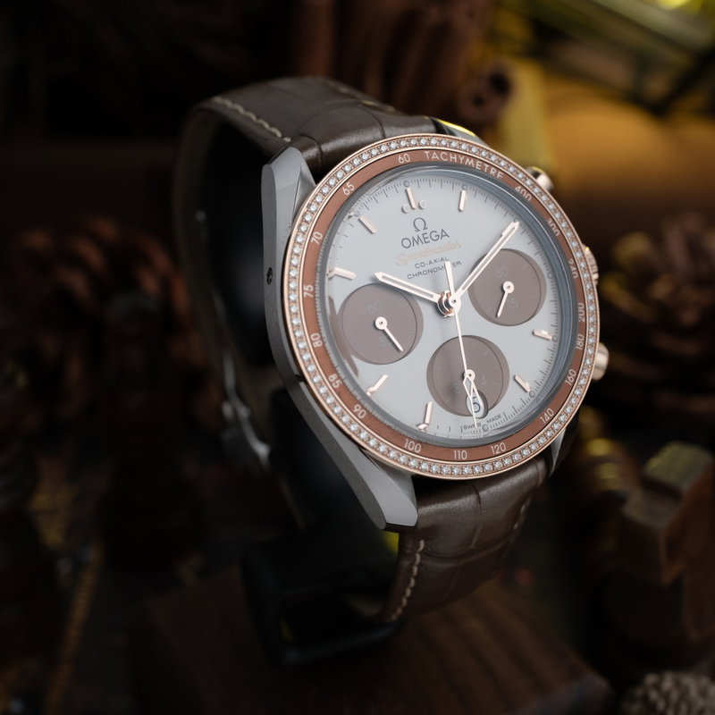 Omega Omega - Speedmaster Chronograph - 324.28.38.50.02.002 - Unisex - 2010-2020 vintage watch - image 4