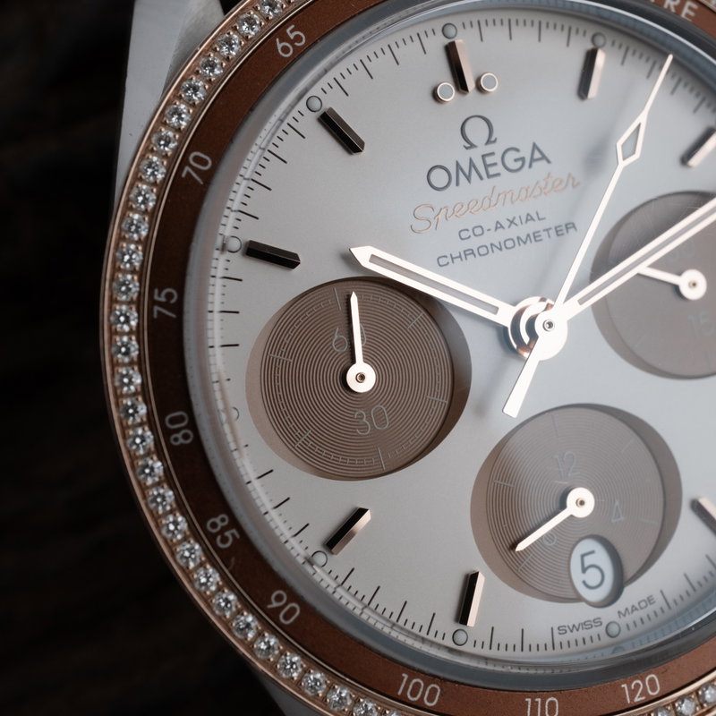 Omega Omega - Speedmaster Chronograph - 324.28.38.50.02.002 - Unisex - 2010-2020 vintage watch - image 8