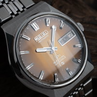 Seiko Lord Matic Special 5216-7040 (1975) - image 2