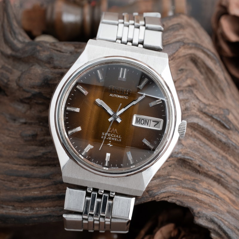 Seiko Lord Matic Special 5216-7040 (1975) - image 1