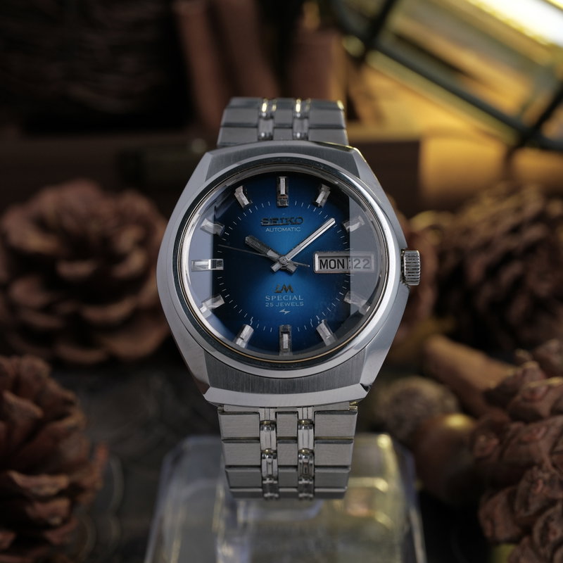 Seiko Seiko - Lord Matic Special Blue Gradient Dial 'Serviced' - No reserve price - 5216-6020 - Men - 1974 vintage watch - image 1