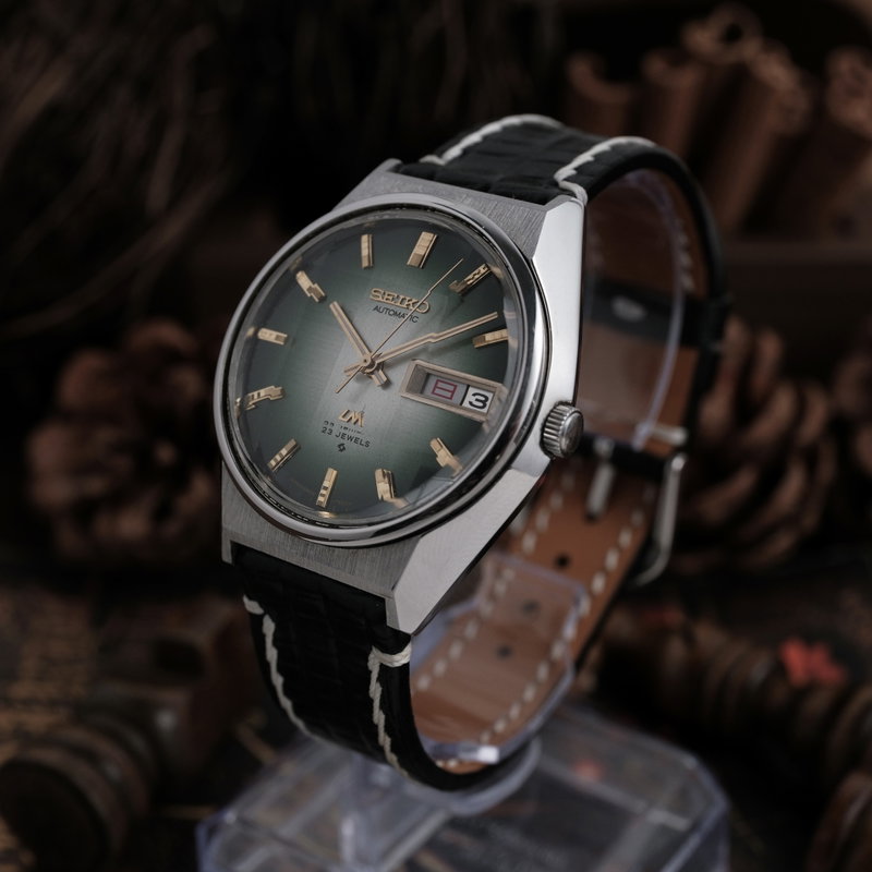 Seiko Lord Matic 5606-7310 (1973) - image 3