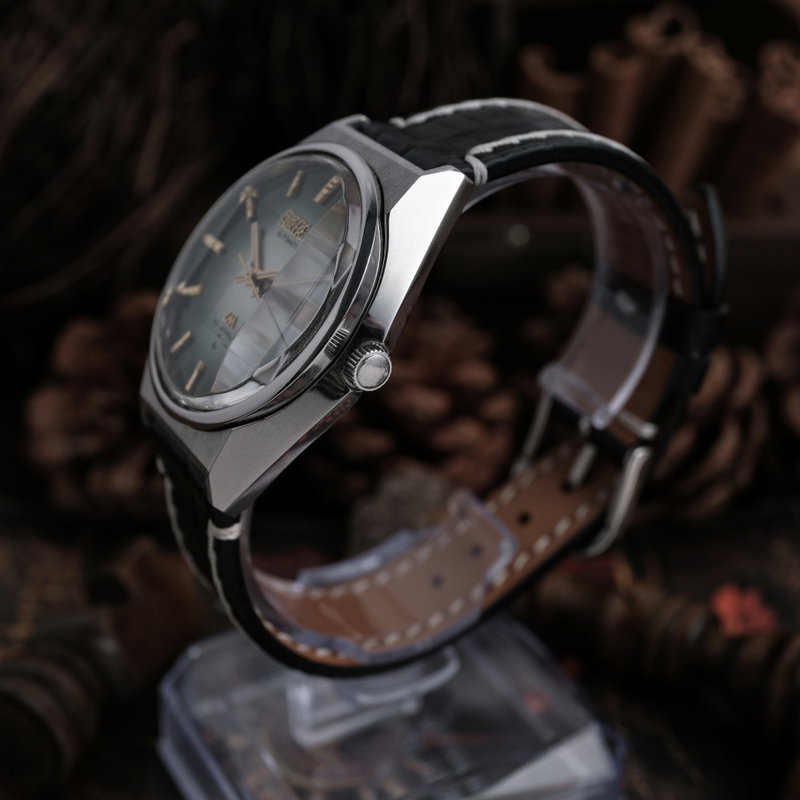 Seiko Lord Matic 5606-7310 (1973) - image 5