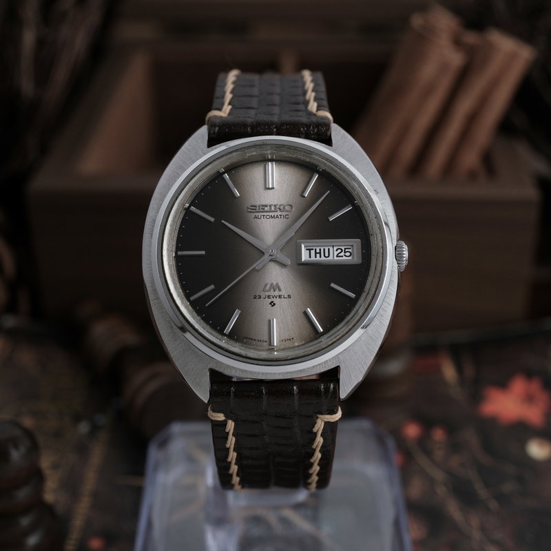 Seiko Lord Matic 5606-7151 (1973) - image 2