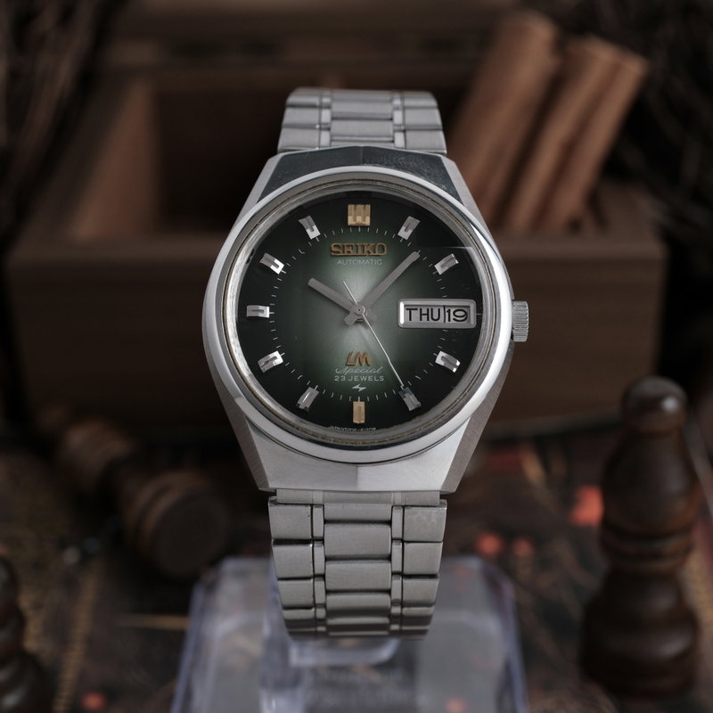 Seiko Lord Matic Special 5206-6100 (1972) - image 2