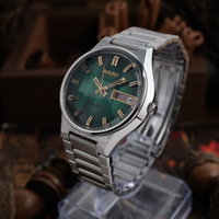 Seiko Lord Matic 'Serviced' 5606-7350 (1974) - image 10