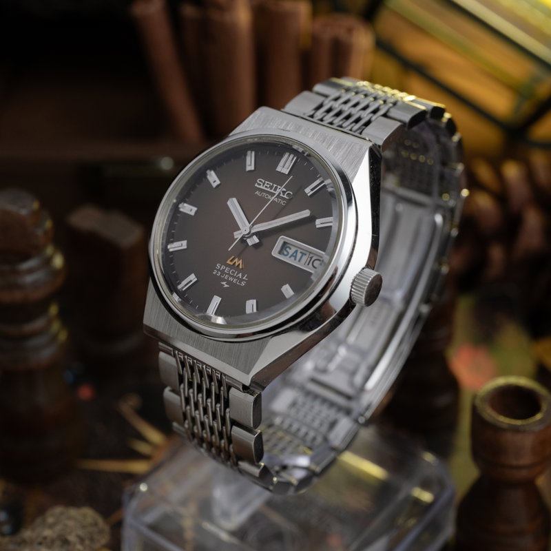 Seiko Lord Matic Special 5216-7070 (1975) - image 3