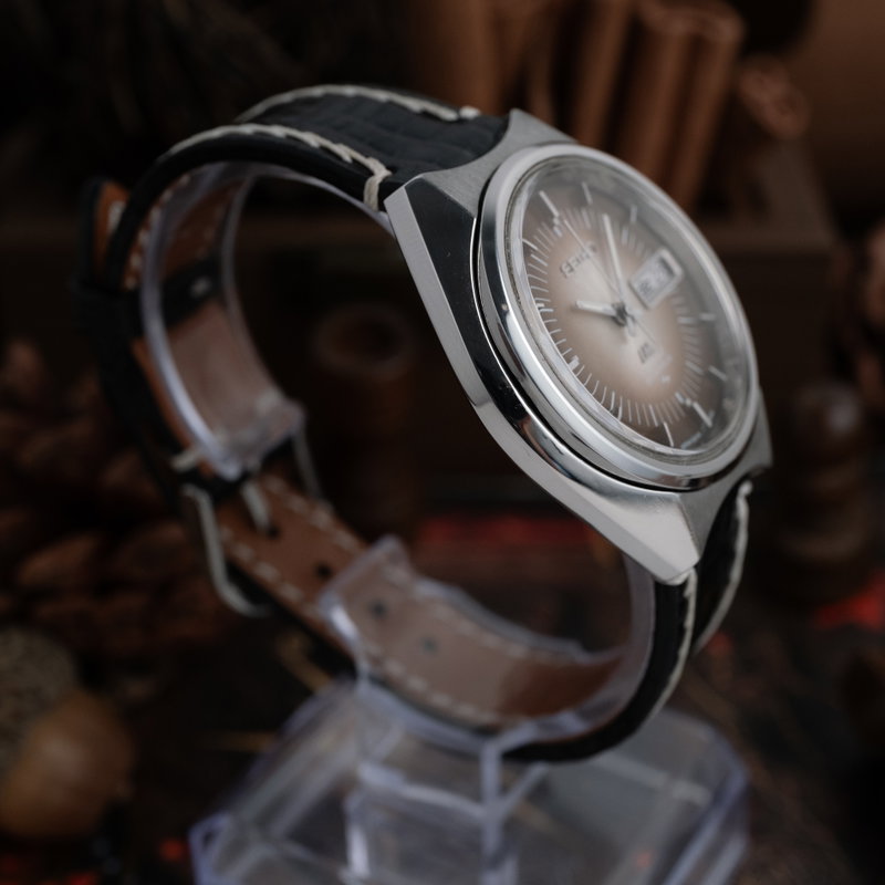 Seiko LM Special 'Serviced' 5206-6110 (1972) - image 5