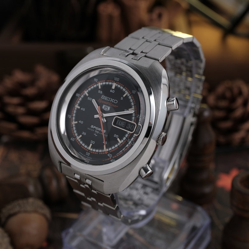 Seiko 5 Sports Speed-Timer 7017-8000 (1970) - image 5