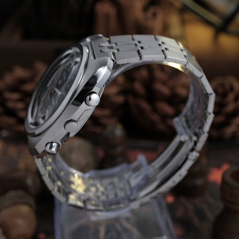 Seiko 5 Sports Speed-Timer 7017-8000 (1970) - image 7