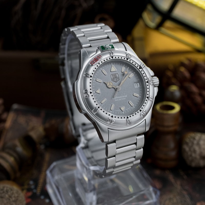 TAG Heuer Professional WF1211-K0 (1990-1999) - image 4