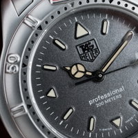 TAG Heuer Professional WF1211-K0 (1990-1999) - image 11